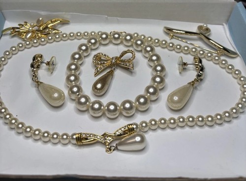 Faux pearl jewellery bundle - jewellery,