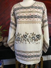 Stunning ivory vintage Jumper