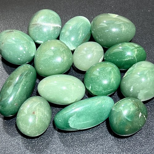 Green quartz tumbled the - green,