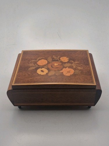 Wooden working musical - wooden, jewelry