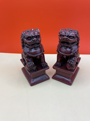 Vintage resin pair - resin, of
