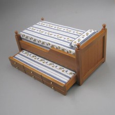 Dolls House Miniatures 1:12