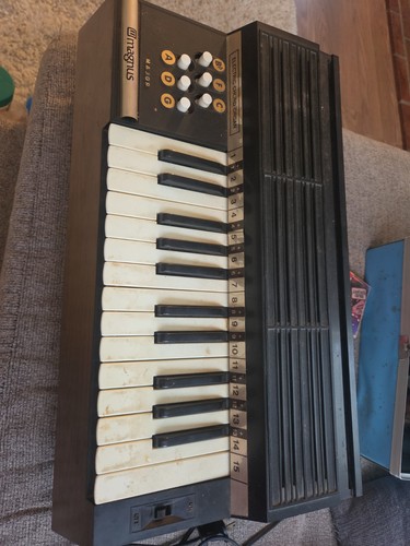 Magnus chord organ 25 keys - magnus,