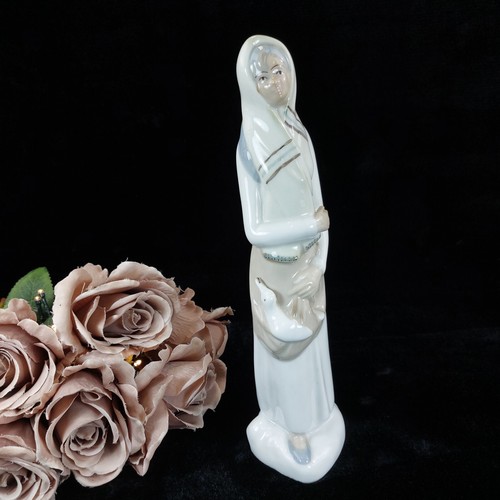 Porcelanas penatal figurine - porcelanas,