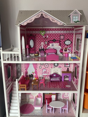 Dolls house - dolls,