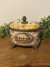 Wong Lee Porcelain , Jewellery