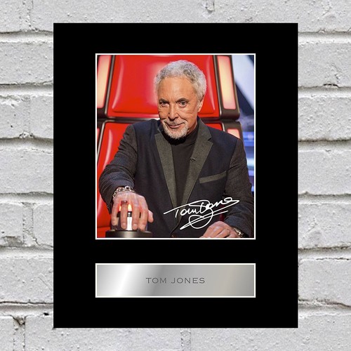 Tom jones signed mounted - mounted, photo