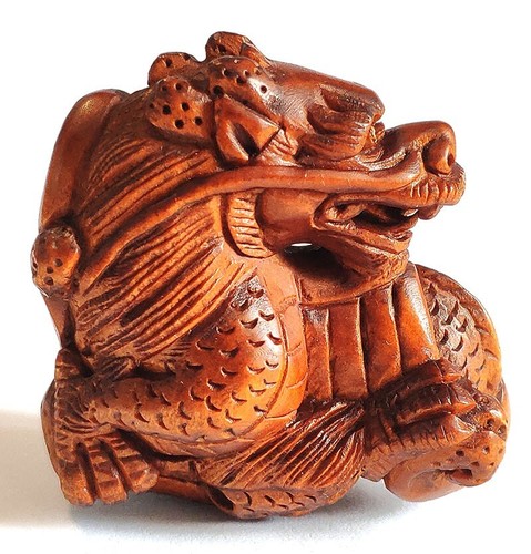 M7336 hand carved boxwood - -,