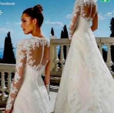 wedding dress size 14 ( Would