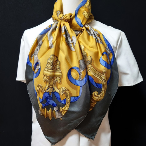 Rare vintage hermes silk - rare,