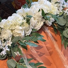 DOOR/CHAIR ARCH ARTIFICIAL WHITE FLOWERS ROSES LEAVES RIBBONS WEDDING FINALPRICE