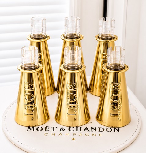 Moët chandon champagne - &,