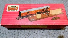 HORNBY DUBLO 2400  TPO  (Travelling Post Office) Mail Van Set.  Boxed