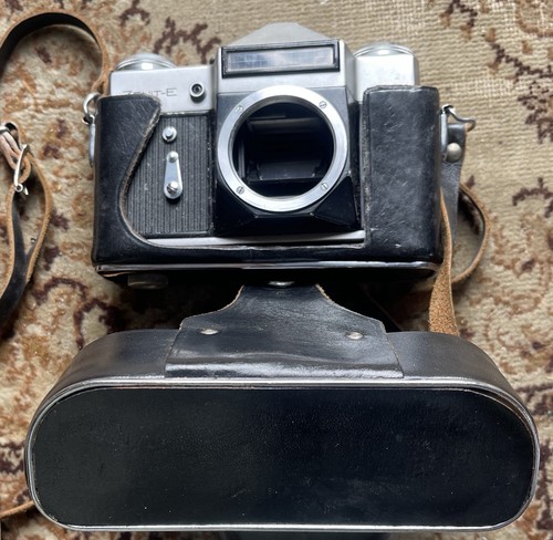 Zenit 35mm slr - e, camera