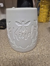 Scentsy Bee Kind Warmer