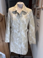 Vintage Warehouse Ivory & Gold