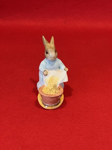 Beatrix potter figurine - figurine, royal