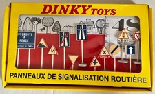 Atlas Dinky Toys Set of 12 "Route" Traffic Signs