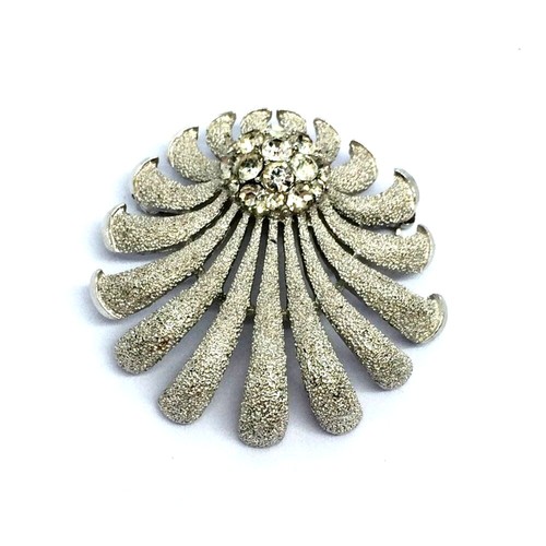 Vintage trifari brooch silver - trifari,
