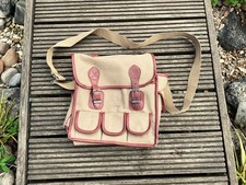 FLY FISHING TRAVEL / SHOULDER BAG c/w MULTI POCKETS