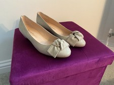 Russell & Bromley Ivory Snakeskin Effect Pretty Court Shoes - Size 39 UK 6
