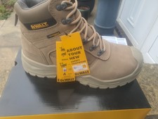 dewalt safety boots uk8 (bnib)
