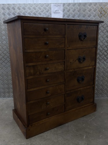 Laura ashley garrat - ashley,