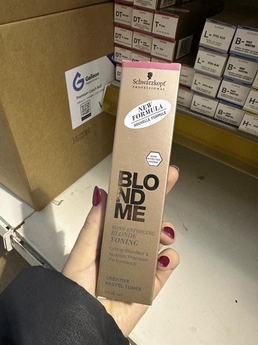 Schwarzkopf blond bond - blond, me