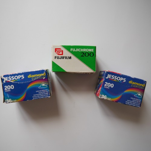 Fuji fujichrome sensia 200 - sensia,