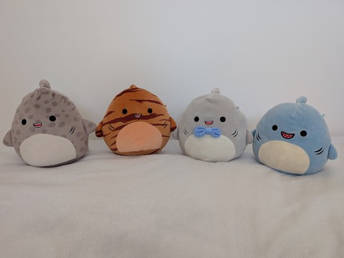 Squishmallows shark bundle - squishmallows,