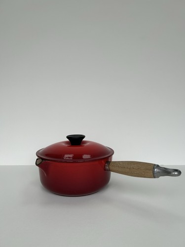 Vintage creuset red - le,