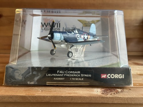 Corgi wwii legends f4u - 1:72,