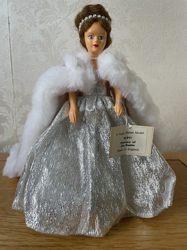 Peggy nisbet costume doll - nisbet,