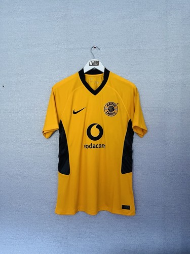 Kaizer chiefs home football - kaizer,