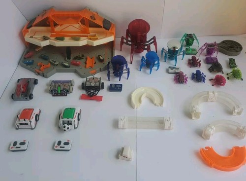 Hexbugs lot with 6 - hexbugs, of