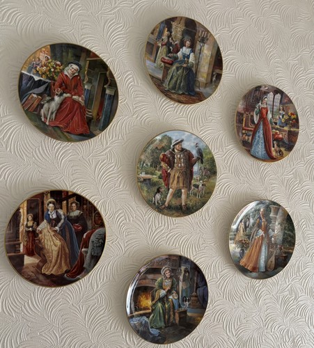 Royal doulton collectors - royal,