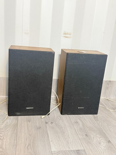 Sanyo vintage bookshelf - sanyo,