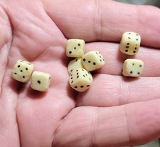 Antique Bone Bovine Dice