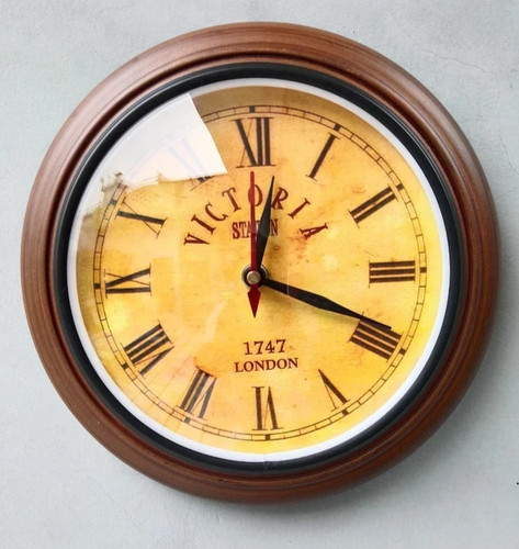 Victoria station clock - victoria,