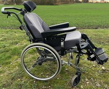 Handicare Cirrus 4 Tilt In Space Recliner Manual Wheelchair Lateral Leg Supports