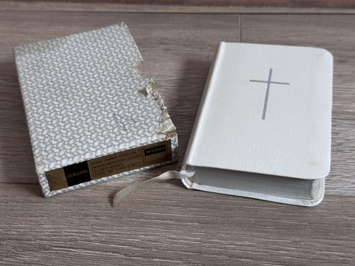 Small white bible collins - small,