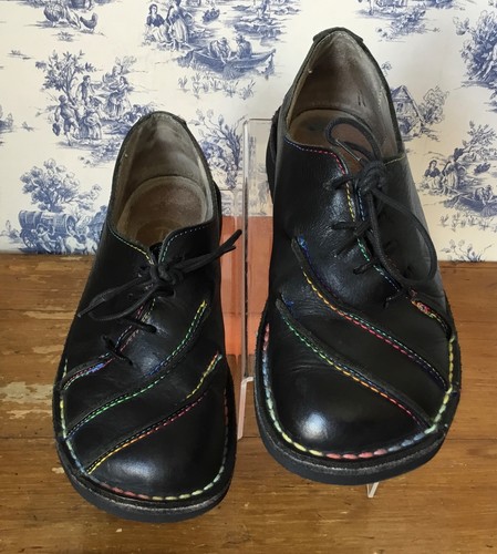 Red dead black leather - or,