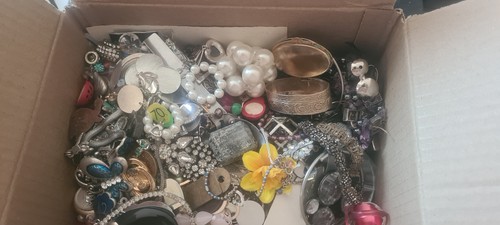 Job lot old jewellery mixed - lot,