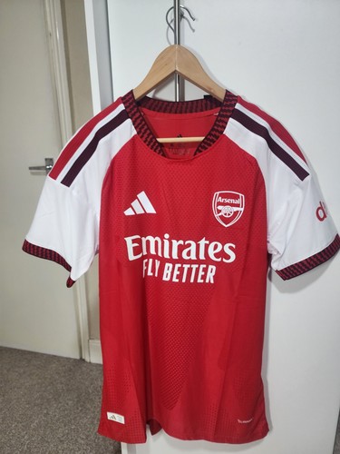 Arsenal home kit player - home,