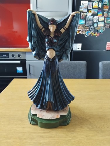 Large art deco - deco, lady