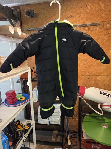 Nwot nike baby puffer snowsuit - nike,