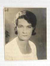 Woman Studio Portrait Tom