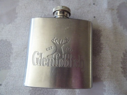 Glenfiddich hip flask 25oz - flask,