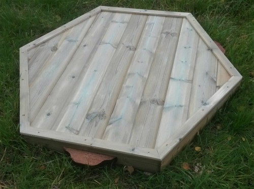 Medium large hexagonal - medium, /