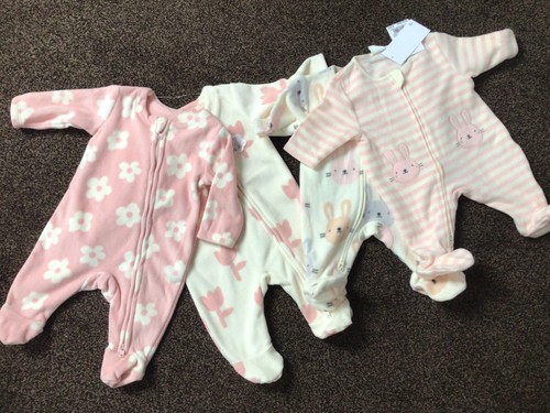 Bundle premature tiny baby